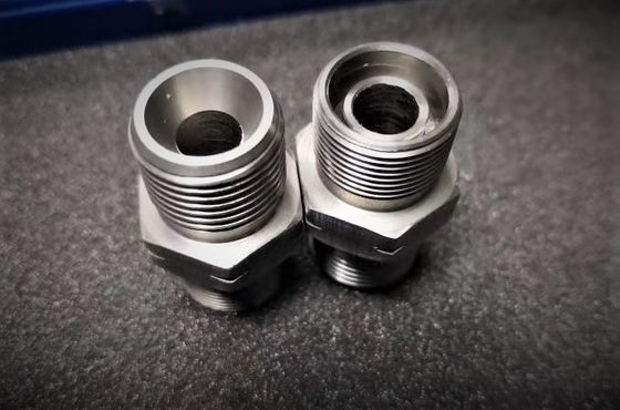 Straight Screw CNC Connector Parts CNC Turning Services Juice Extractor Parts